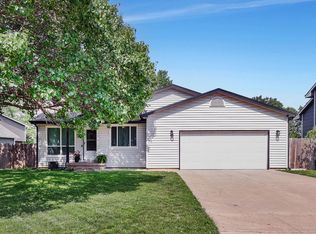 2061 S Fieldcrest St, Wichita, KS 67209