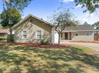 23667 Woodsdale Ct, Elkhart, IN 46516