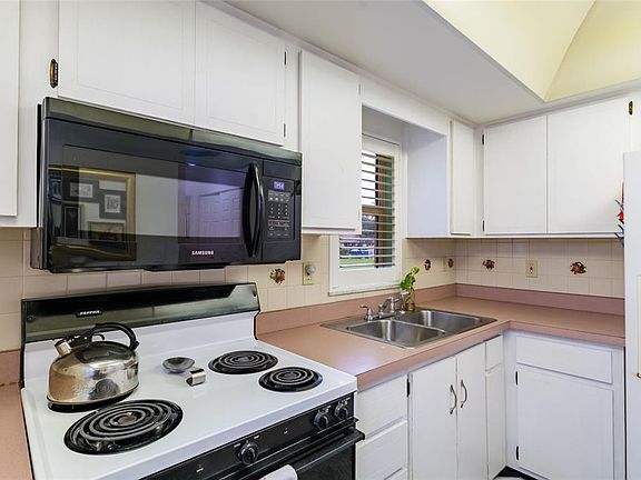 4th image of 2492 Laurelwood Dr APT F