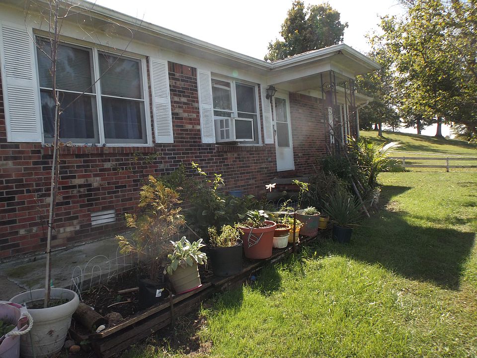 2nd image of 2150 State Highway 2141