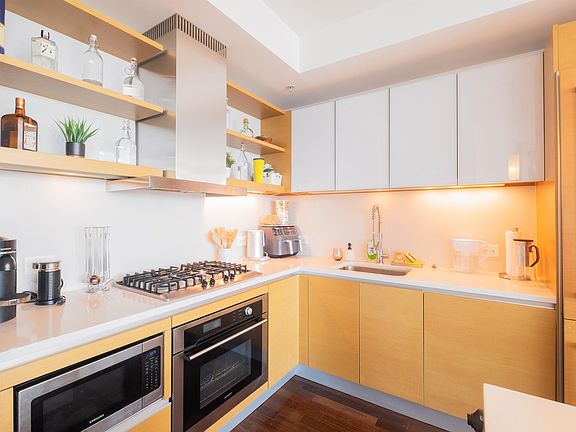 5th image of 77 Hudson St #Penthouse 4807