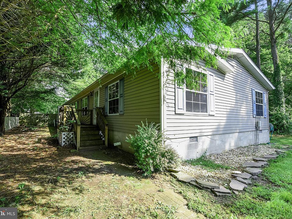 1st image of 26250 School Ln