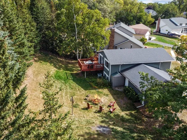 13720 Hanover Way, Apple Valley, MN 55124