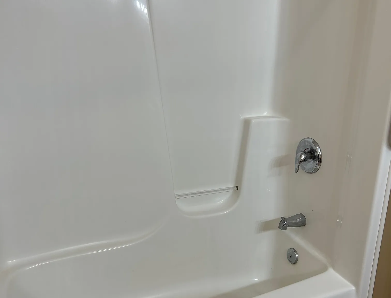 2 bed, 1.5 bath, $875 — Photo 2