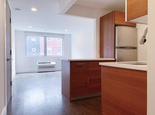 203 N 8th St #2F, Brooklyn, NY 11211