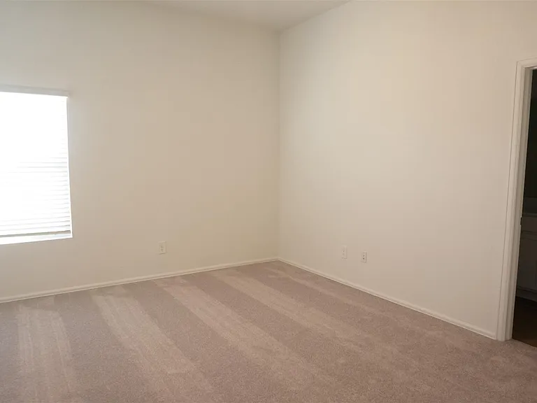 24114 Becker Hollow Ln — Photo 12