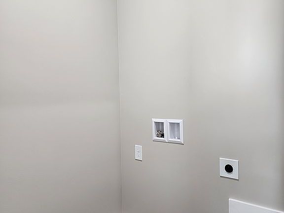 5th image of 1800 Camblin Dr
