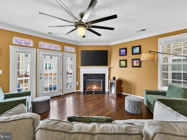 42553 Sunset Ridge Sq, Ashburn, VA 20148