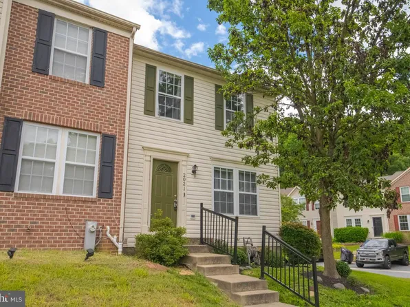 2021 Hackberry Rd, Essex, MD 21221