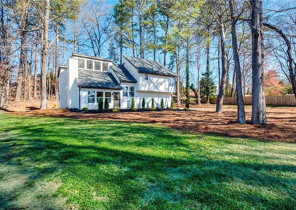 1st image of 4445 Cove Island Dr NE