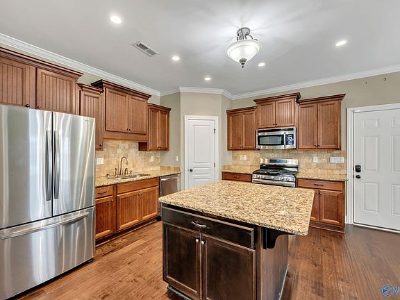 3rd image of 6439 Lincoln Park Pl NW