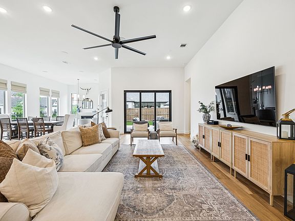 4th image of 2429 Gallant Fox Rd