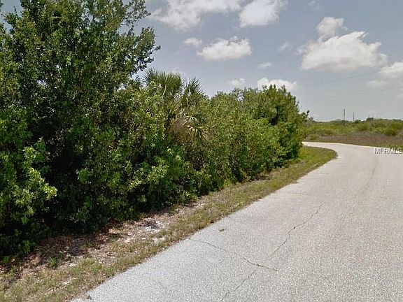 5th image of 9589 Galaxie Cir