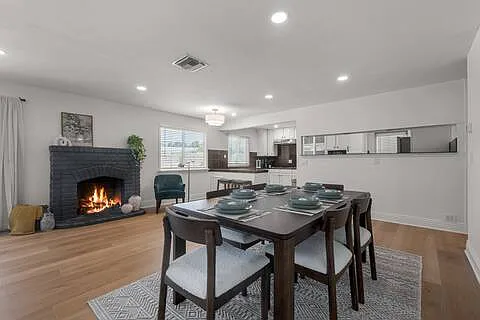22309 Leadwell St — Photo 29