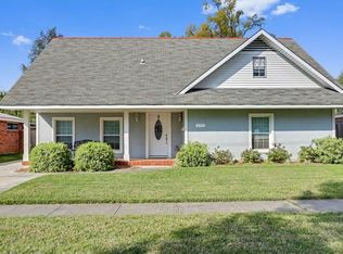 1702 Haring Rd, Metairie, LA 70001