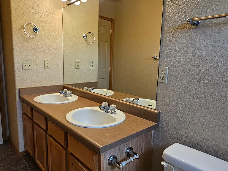 1604 Columbine Village Dr — Photo 15