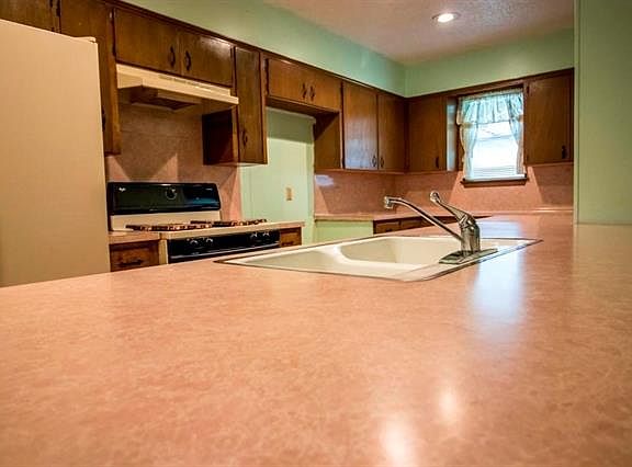 3rd image of 8517 Spearman Dr