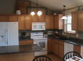 324 Sherwood Ln, Norfolk, NE 68701