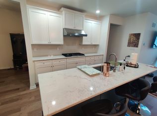 10 Wisteria Ct, Monroe Township, NJ 08831