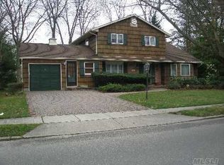 252 Old Country Rd, Deer Park, NY 11729