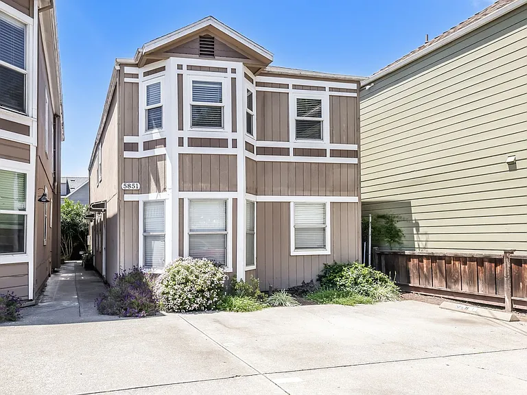 5851 Vallejo St #D — Photo 1