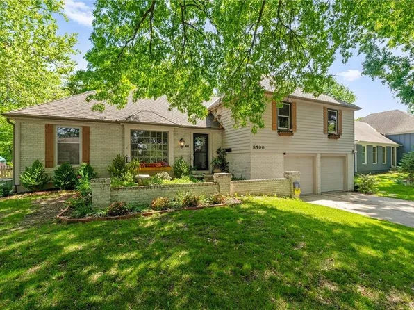 8500 W 98th St, Overland Park, KS 66212