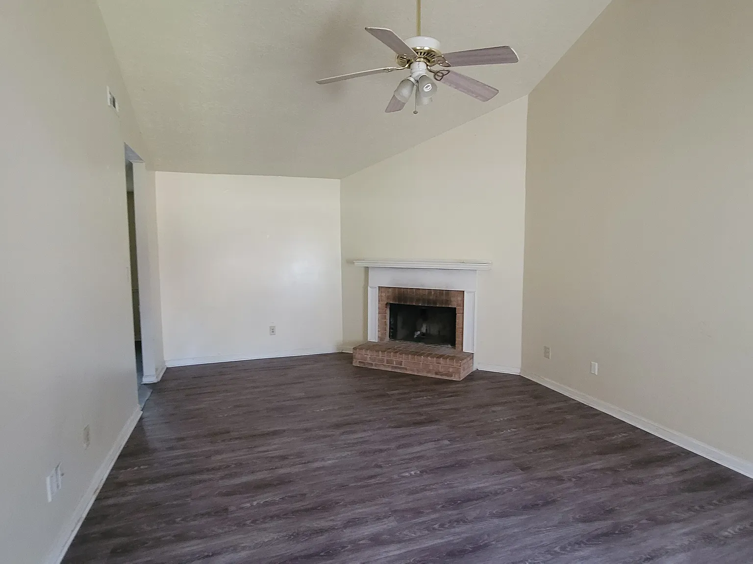 3 bed, 1484 sqft, $1,295 — Photo 2