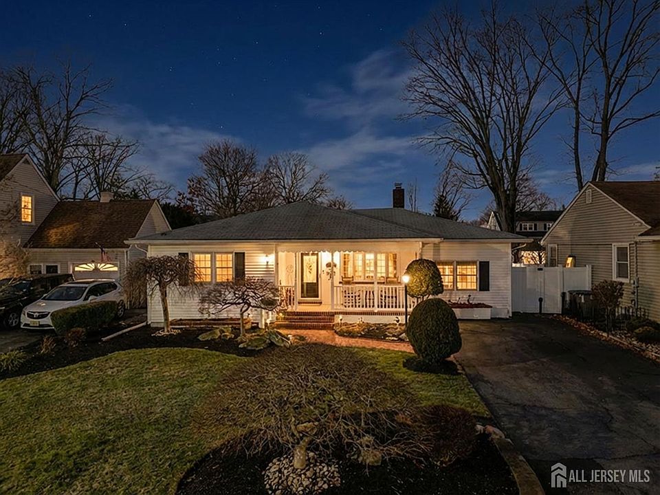 1st image of 246 Highland Dr