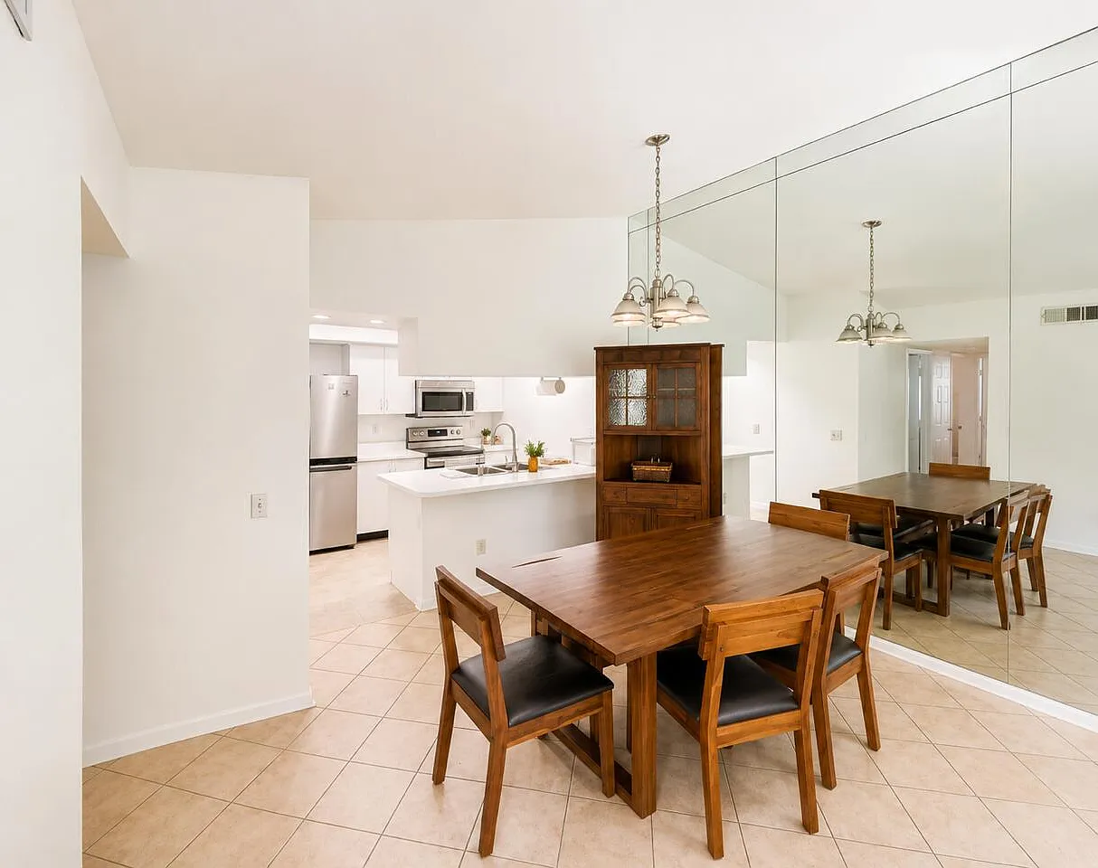 2 bed, 2.0 bath, 768 sqft, $1,950 — Photo 3
