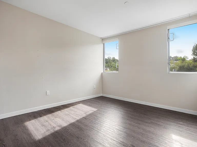 16300 Ventura Blvd #201 — Photo 16