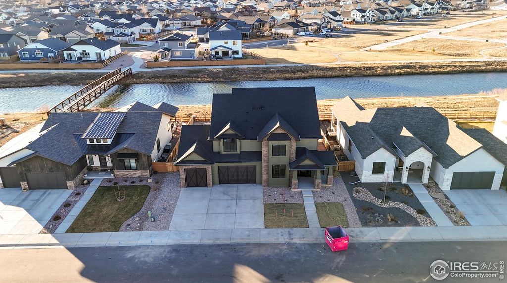 271 Cornelia Dr