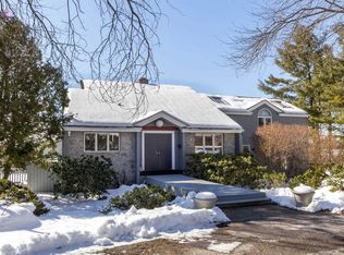 5576 Dorset St, Shelburne, VT 05482