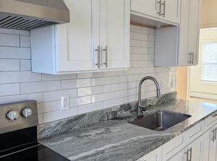 194 Norfolk St APT 2, Worcester, MA 01604