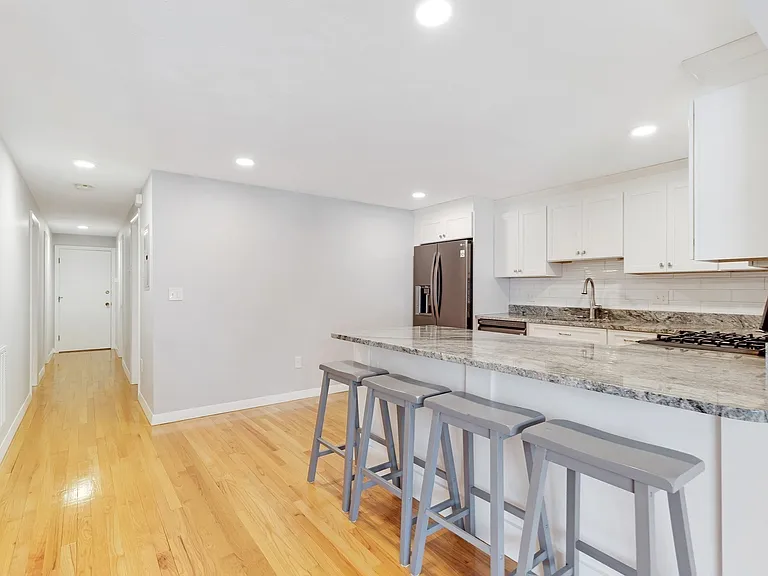 89-91 Williams St #89-91 — Photo 12
