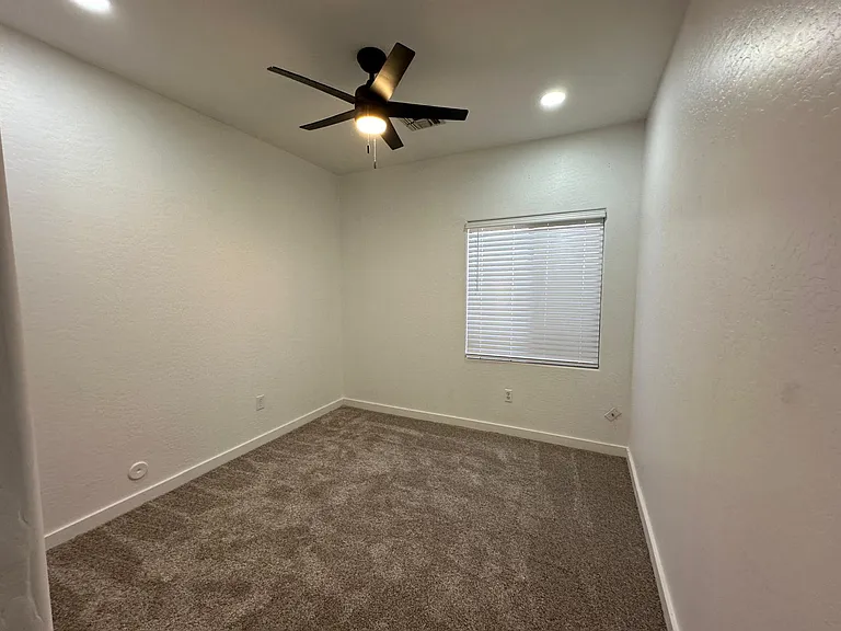 15238 W Custer Ln — Photo 12