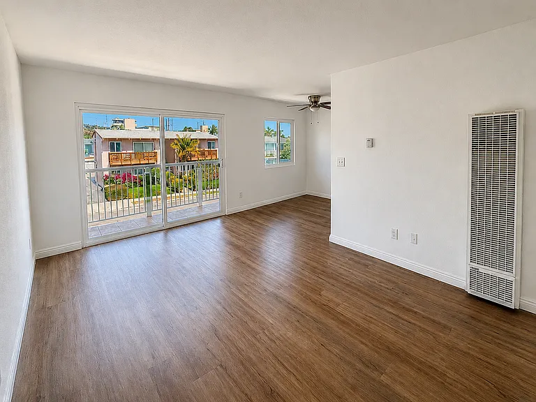 25246 Bigelow Rd #3 — Photo 2