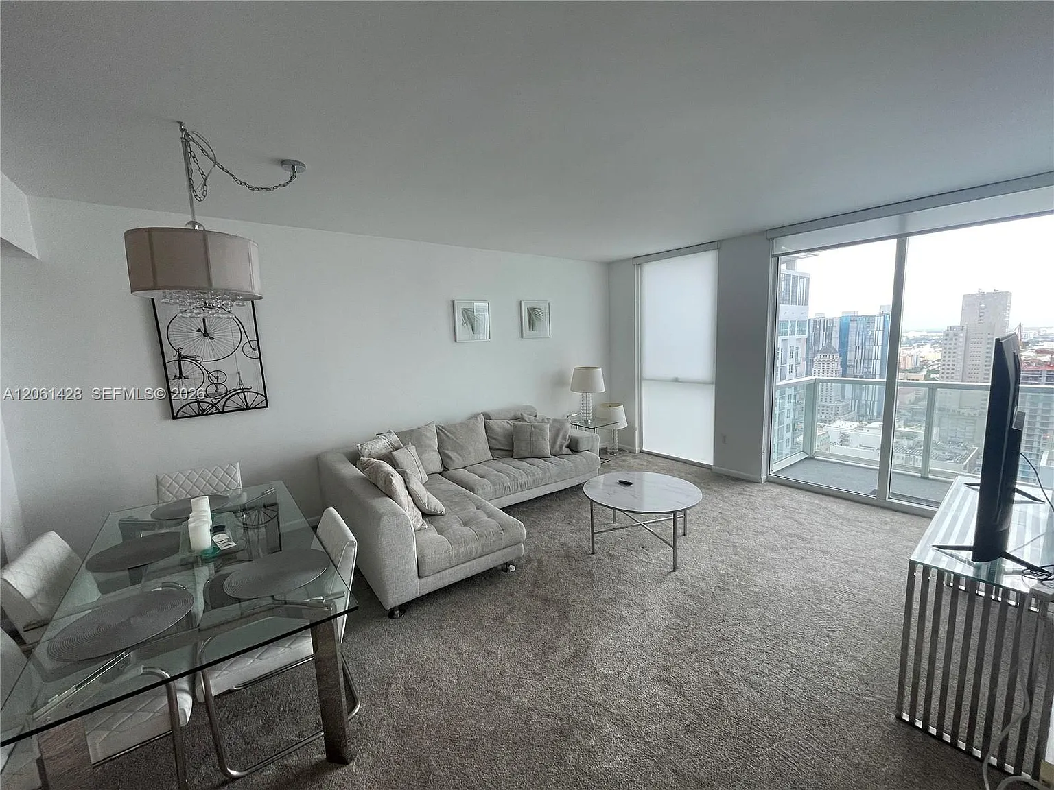 Vizcayne South Condo — Photo 1