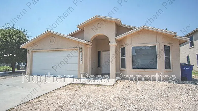 4 bed, 2.0 bath, 1740 sqft, $1,795 — Photo 2