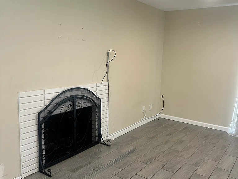 1000 Devore Ave — Photo 7