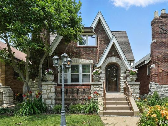 5743 Delor St, Saint Louis, MO 63109