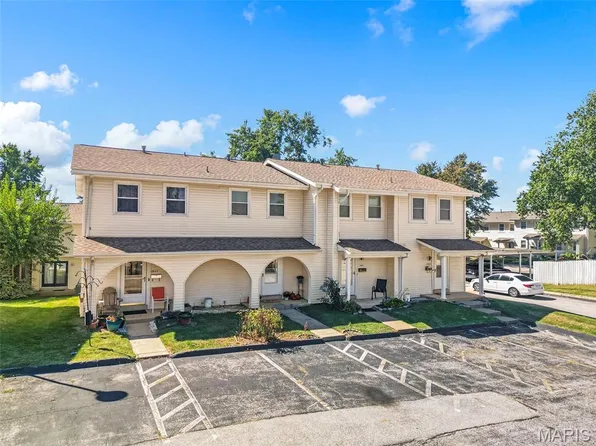 2677 Falcons Way #126, Saint Charles, MO 63303