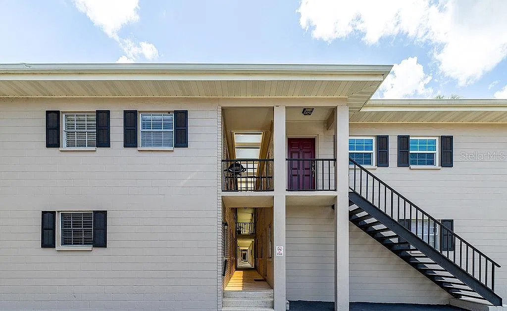 1 bed, 1.0 bath, 667 sqft, $1,550 — Photo 2