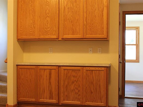 3rd image of 221 N Hunt St