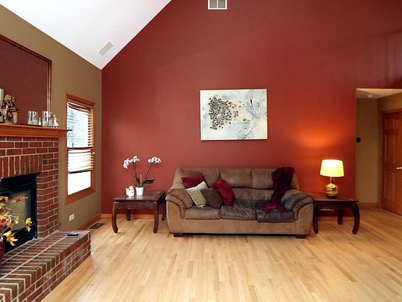 4th image of 1274 Amber Ct