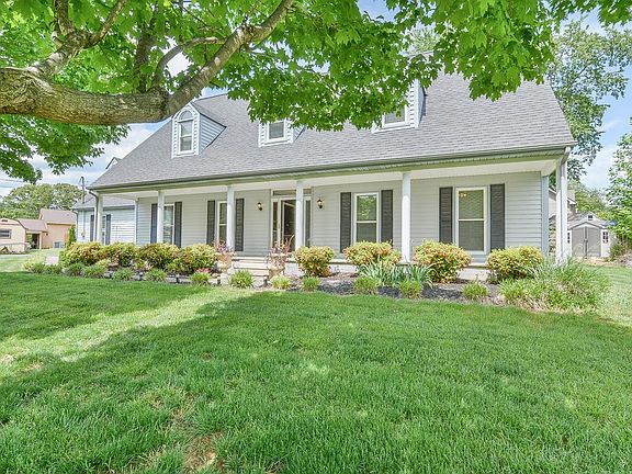 2nd image of 4 Staunton Cir