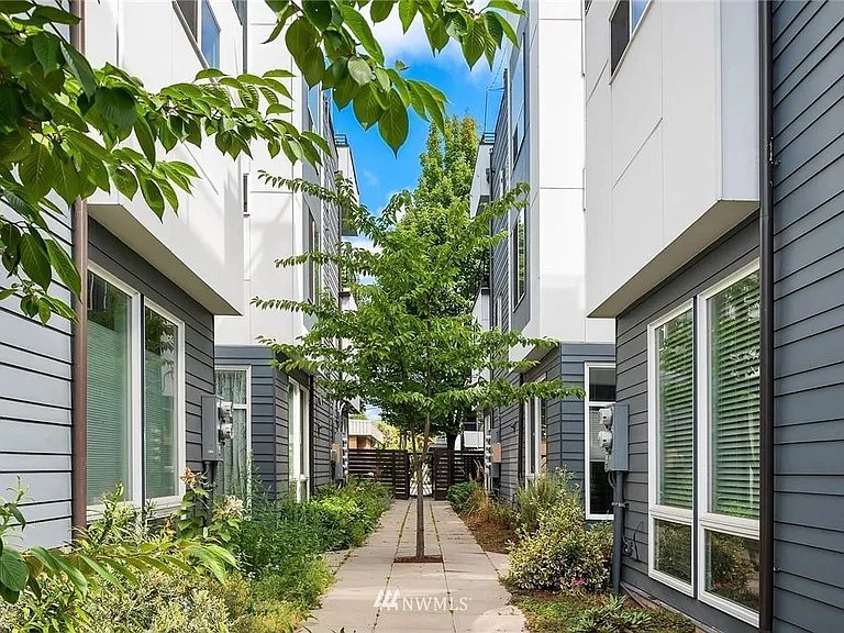 803 S Cloverdale St #803 — Photo 16
