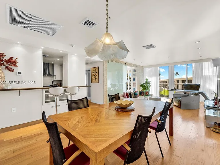 10275 Collins Ave #102 — Photo 6