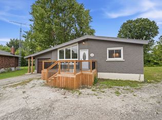 8 N Crescent Dr, Welland, ON L3B 5L2