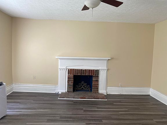 3rd image of 1019 Main St #1