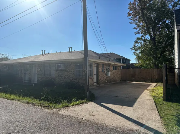 3811 Cornell St #B, Houston, TX 77022